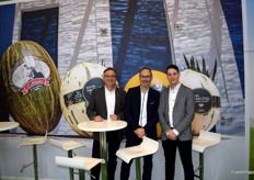 Raúl Sempere, José Luís Rodríguez y Alberto Sánchez, en el stand de la empresa murciana Procomel, más conocido por su marca Melones el Abuelo.